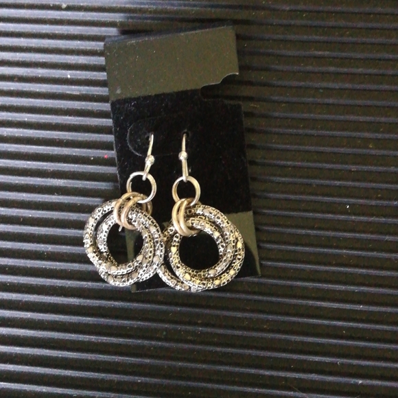 💫 2/$15 3/$20 or $10 each Earrings - Picture 1 of 2